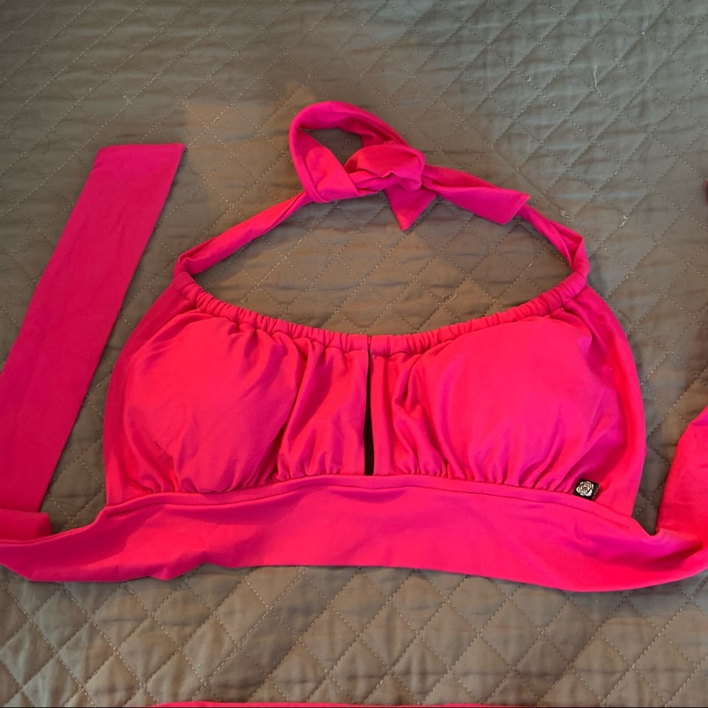 La Vie en Rose bikini top size small